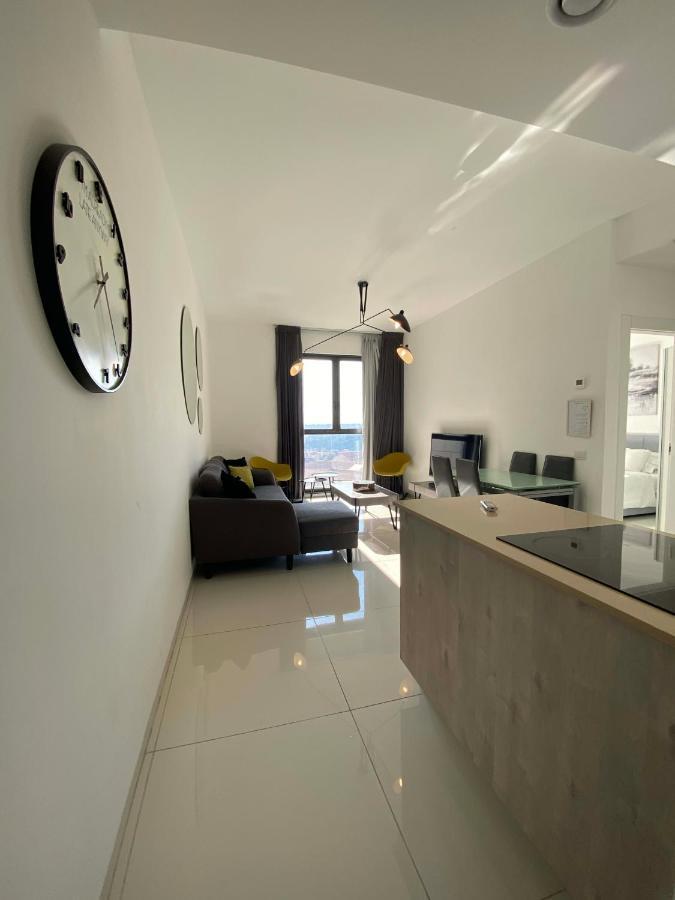 Brand New Spot In City Center Jerusalem Exteriör bild